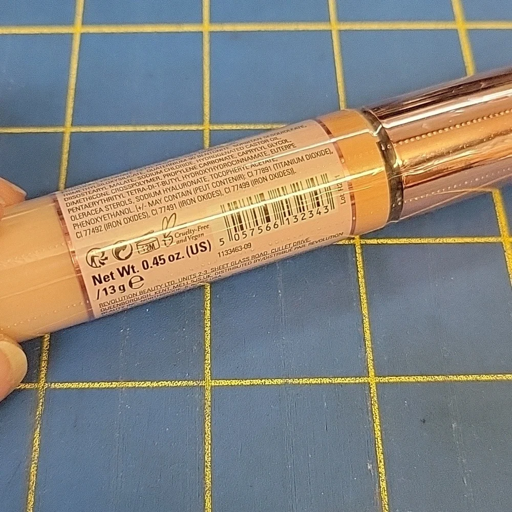 Revolution Conceal & Hydrate Foundation - C6 Cream 13g New Sealed Tube